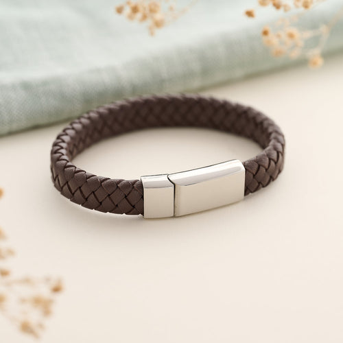 Elegant cremation bracelets designed to hold ashes, offering a discreet and meaningful tribute to loved ones.